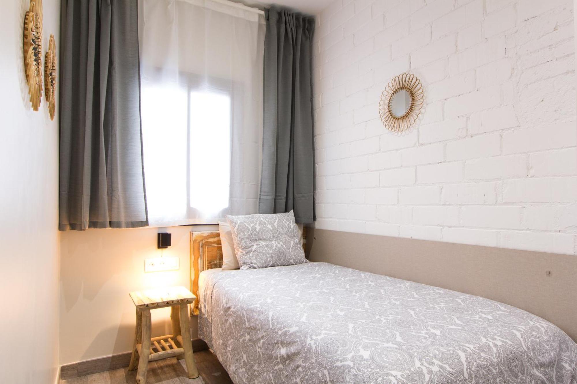 Novus Homes Barcelona Santa Eulalia لوسبيتاليت دي يوبريغات المظهر الخارجي الصورة