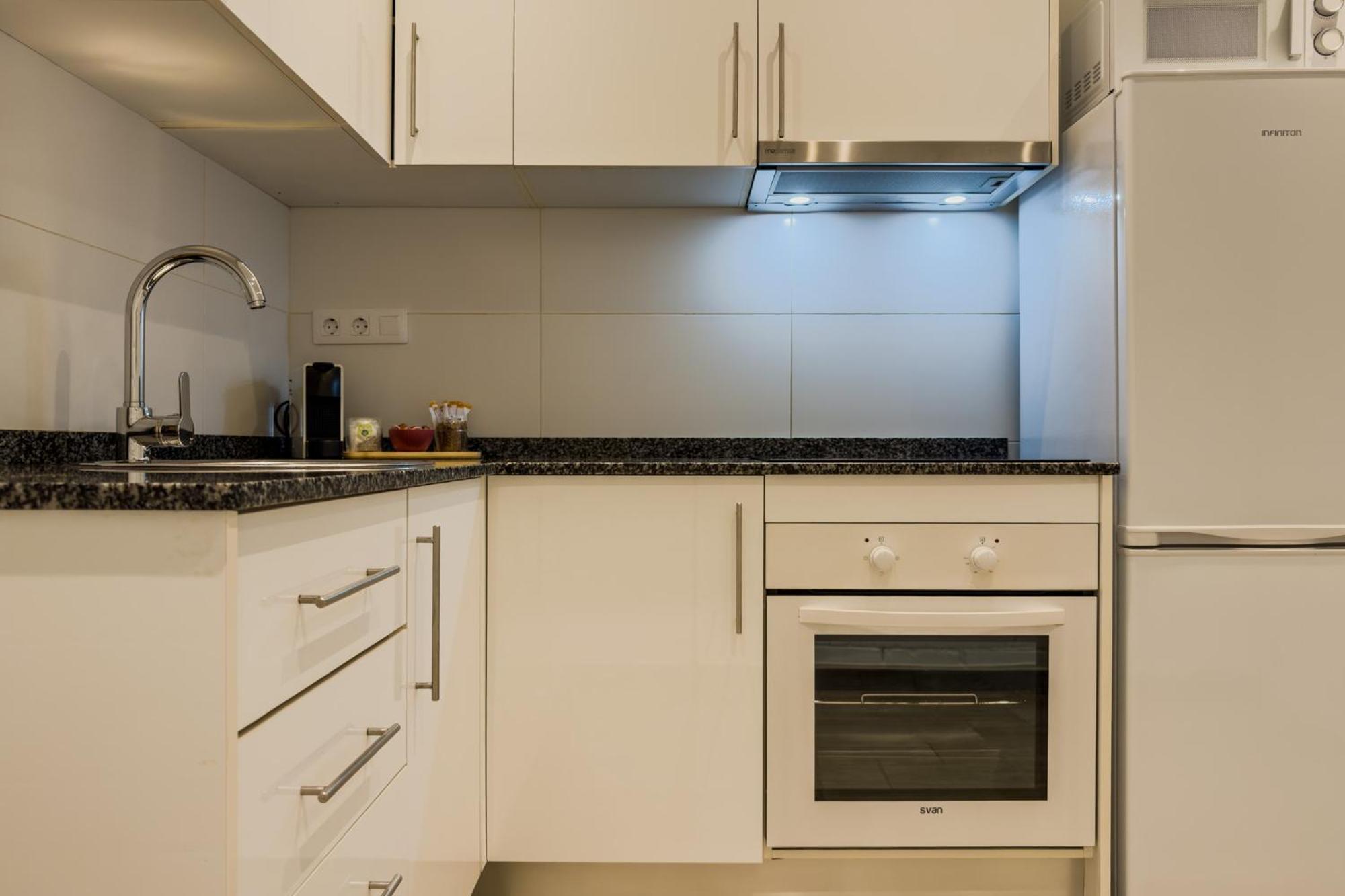 Novus Homes Barcelona Santa Eulalia لوسبيتاليت دي يوبريغات المظهر الخارجي الصورة