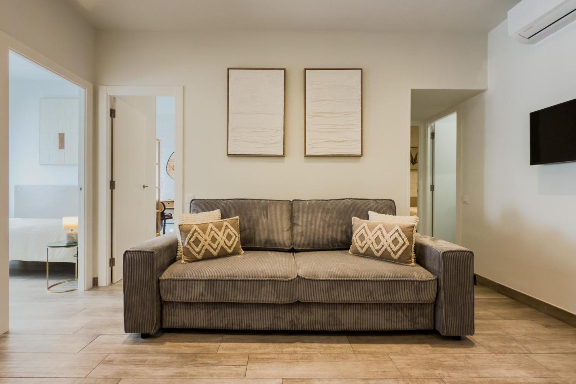 Novus Homes Barcelona Santa Eulalia لوسبيتاليت دي يوبريغات المظهر الخارجي الصورة