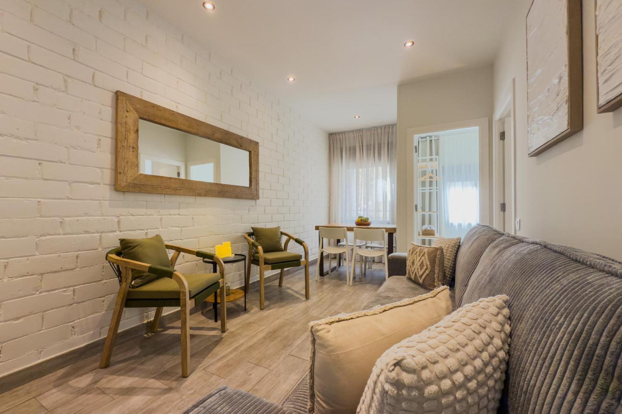 Novus Homes Barcelona Santa Eulalia لوسبيتاليت دي يوبريغات المظهر الخارجي الصورة