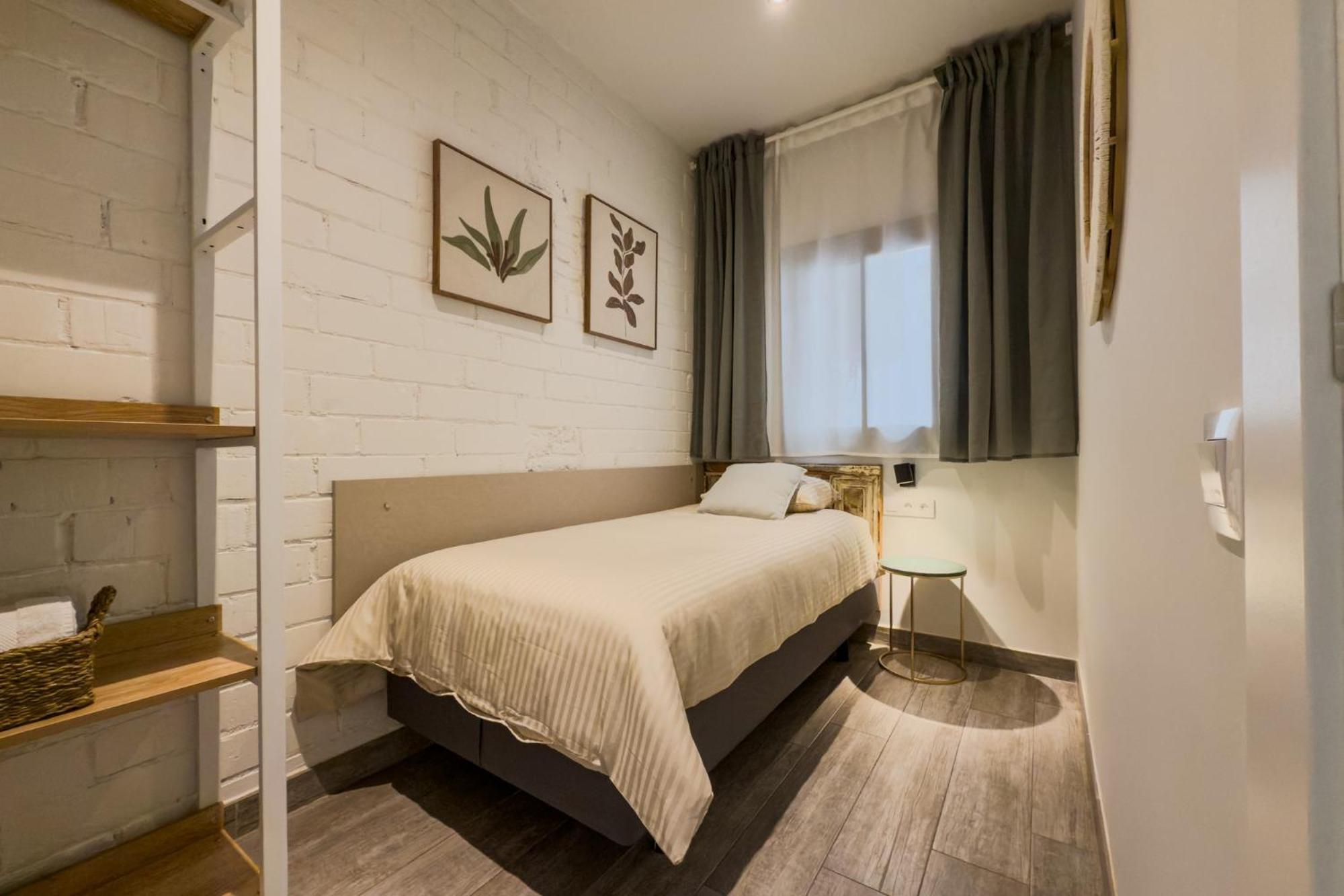 Novus Homes Barcelona Santa Eulalia لوسبيتاليت دي يوبريغات المظهر الخارجي الصورة