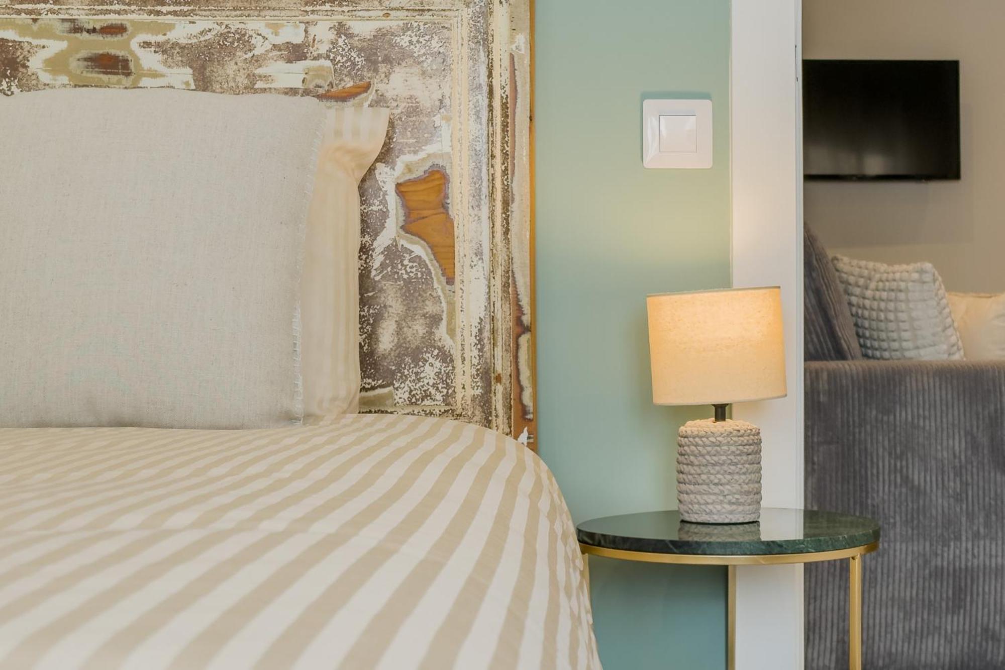 Novus Homes Barcelona Santa Eulalia لوسبيتاليت دي يوبريغات المظهر الخارجي الصورة