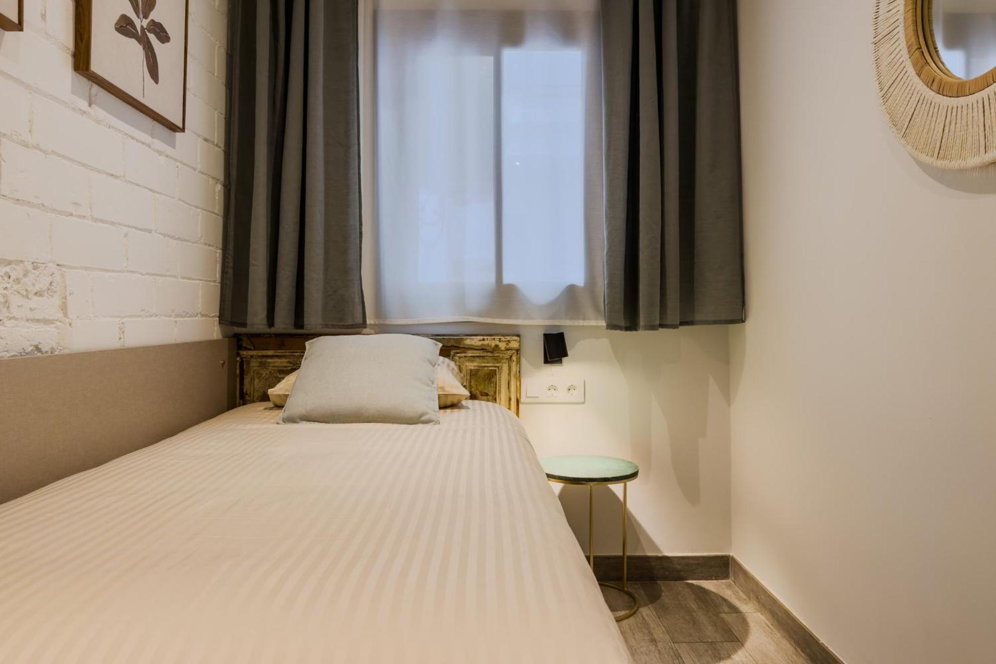 Novus Homes Barcelona Santa Eulalia لوسبيتاليت دي يوبريغات المظهر الخارجي الصورة