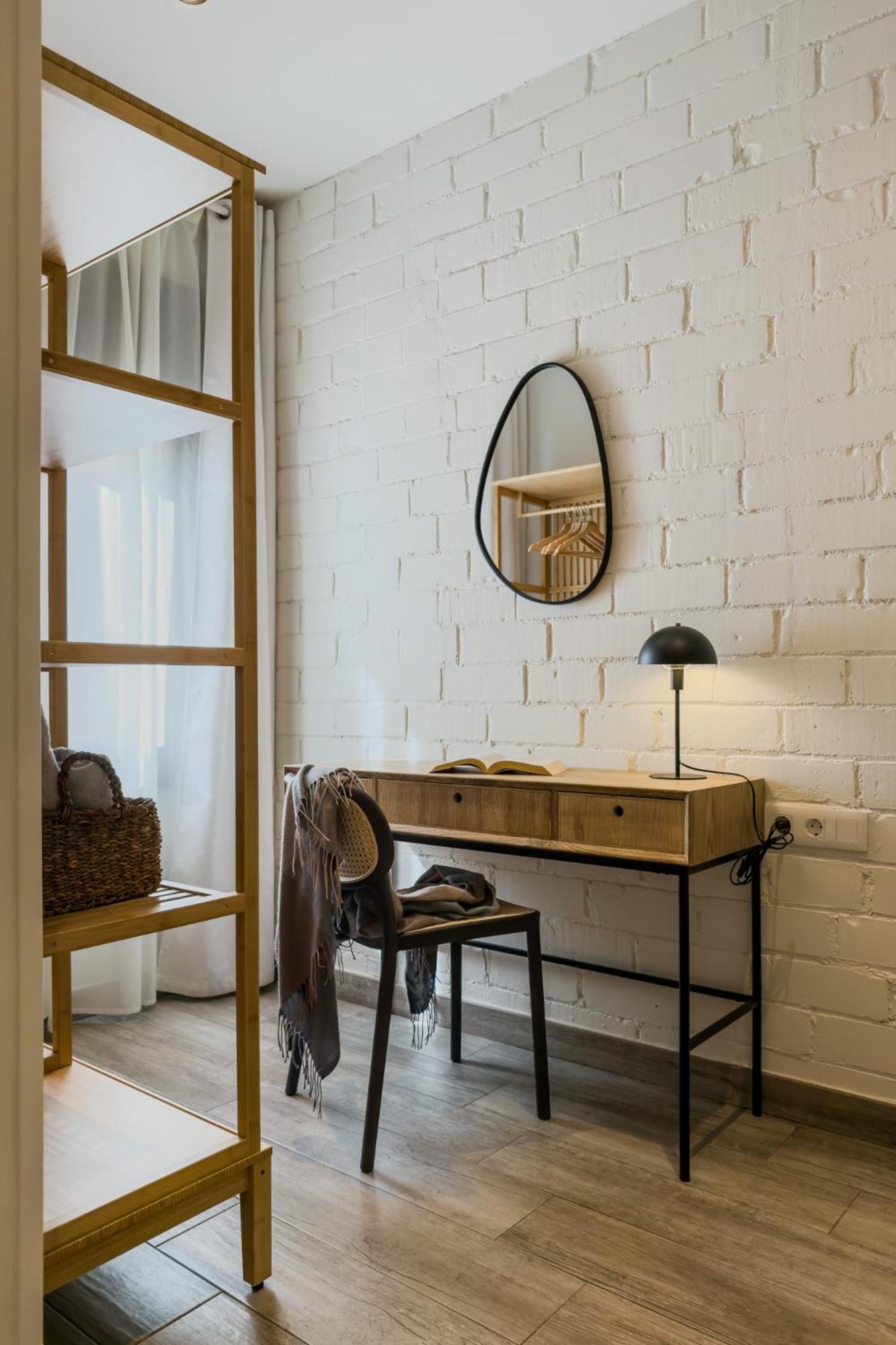 Novus Homes Barcelona Santa Eulalia لوسبيتاليت دي يوبريغات المظهر الخارجي الصورة