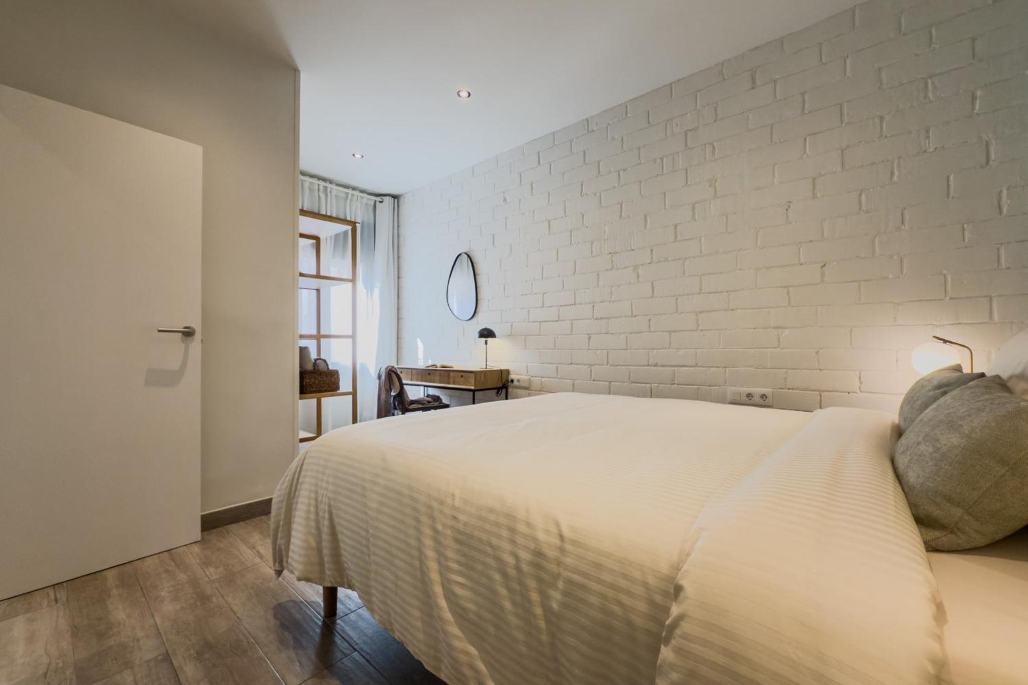 Novus Homes Barcelona Santa Eulalia لوسبيتاليت دي يوبريغات المظهر الخارجي الصورة